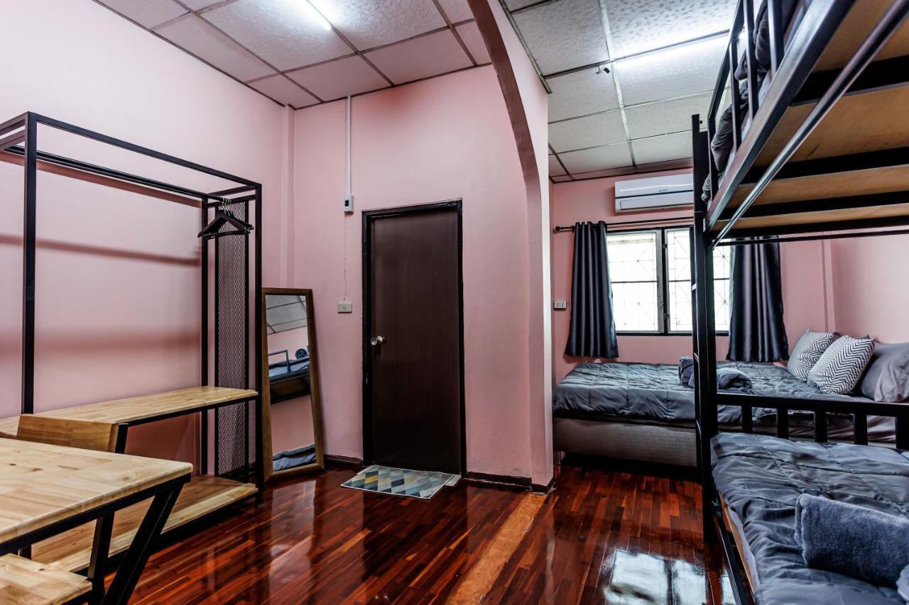 Hostel Baan Mee Suk Ayutthaya Exterior foto